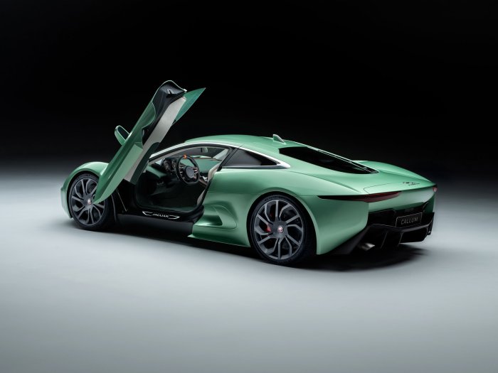 Stunning Jaguar C-X75 HD Wallpaper: Luxury Redefined